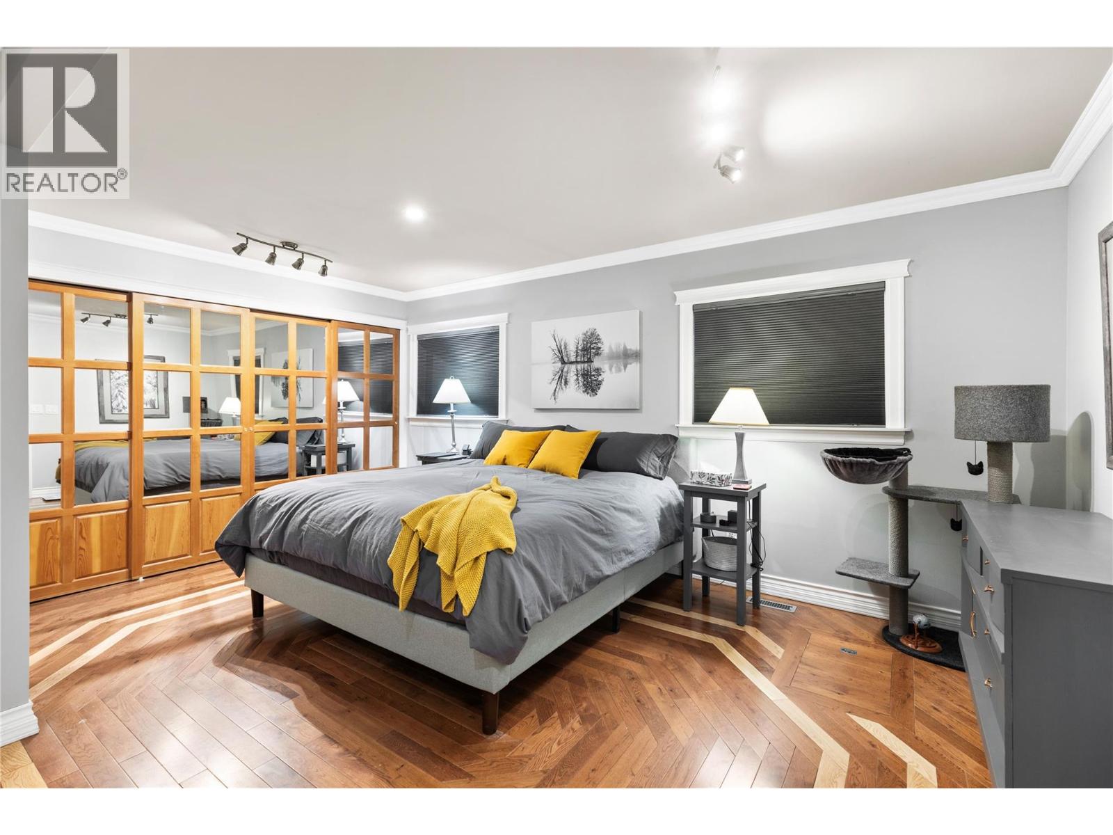 112 WALKER Road - 10