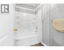 112 Walker Road, Clearwater, BC V0E1N1 Photo 19