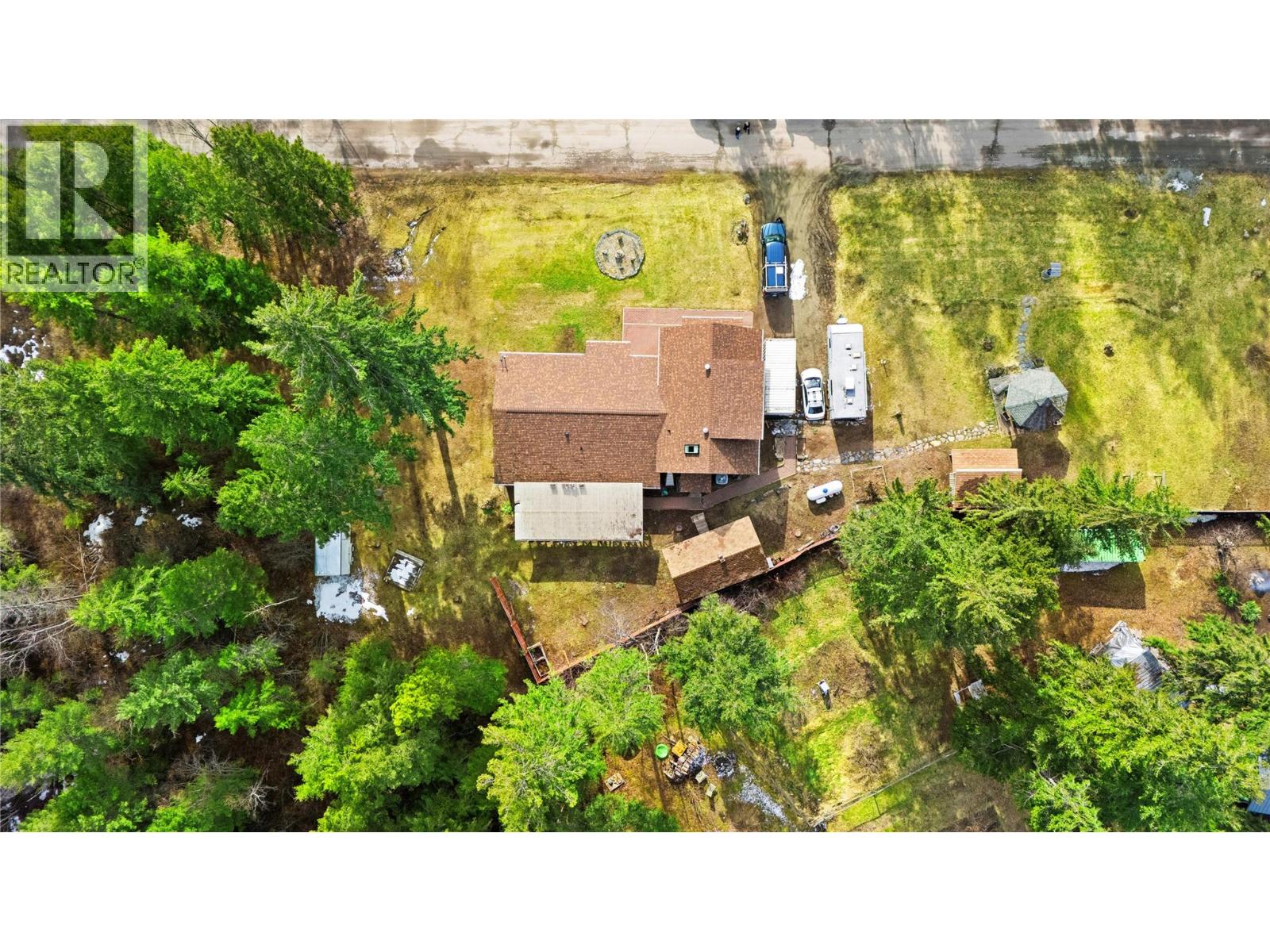 112 WALKER Road - 26