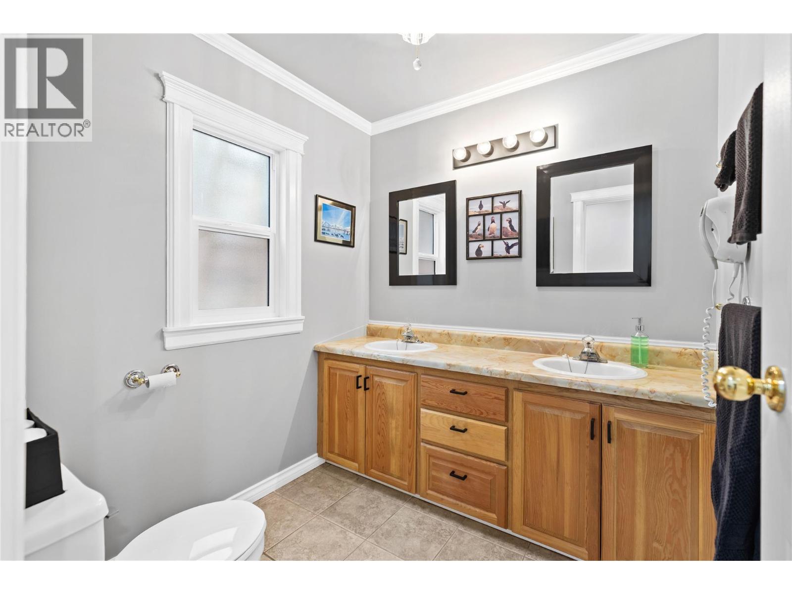 112 WALKER Road - 18