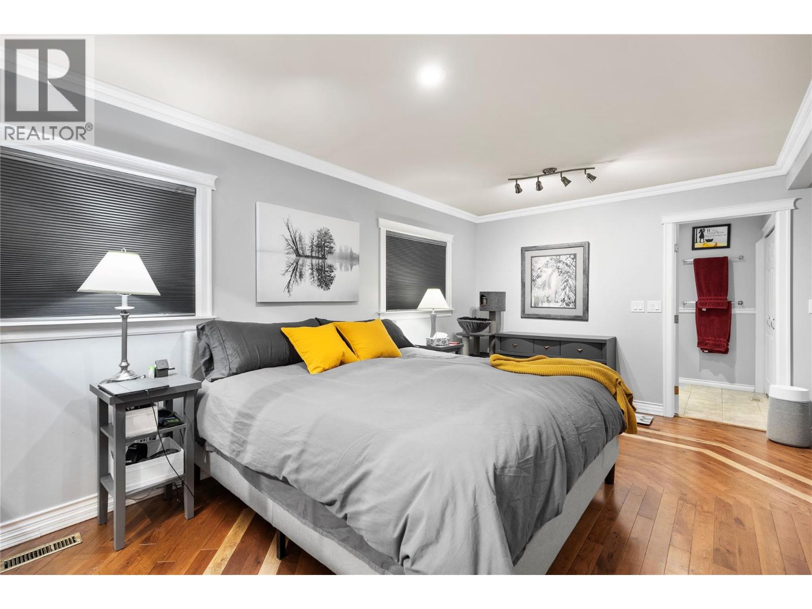 112 WALKER Road - 11
