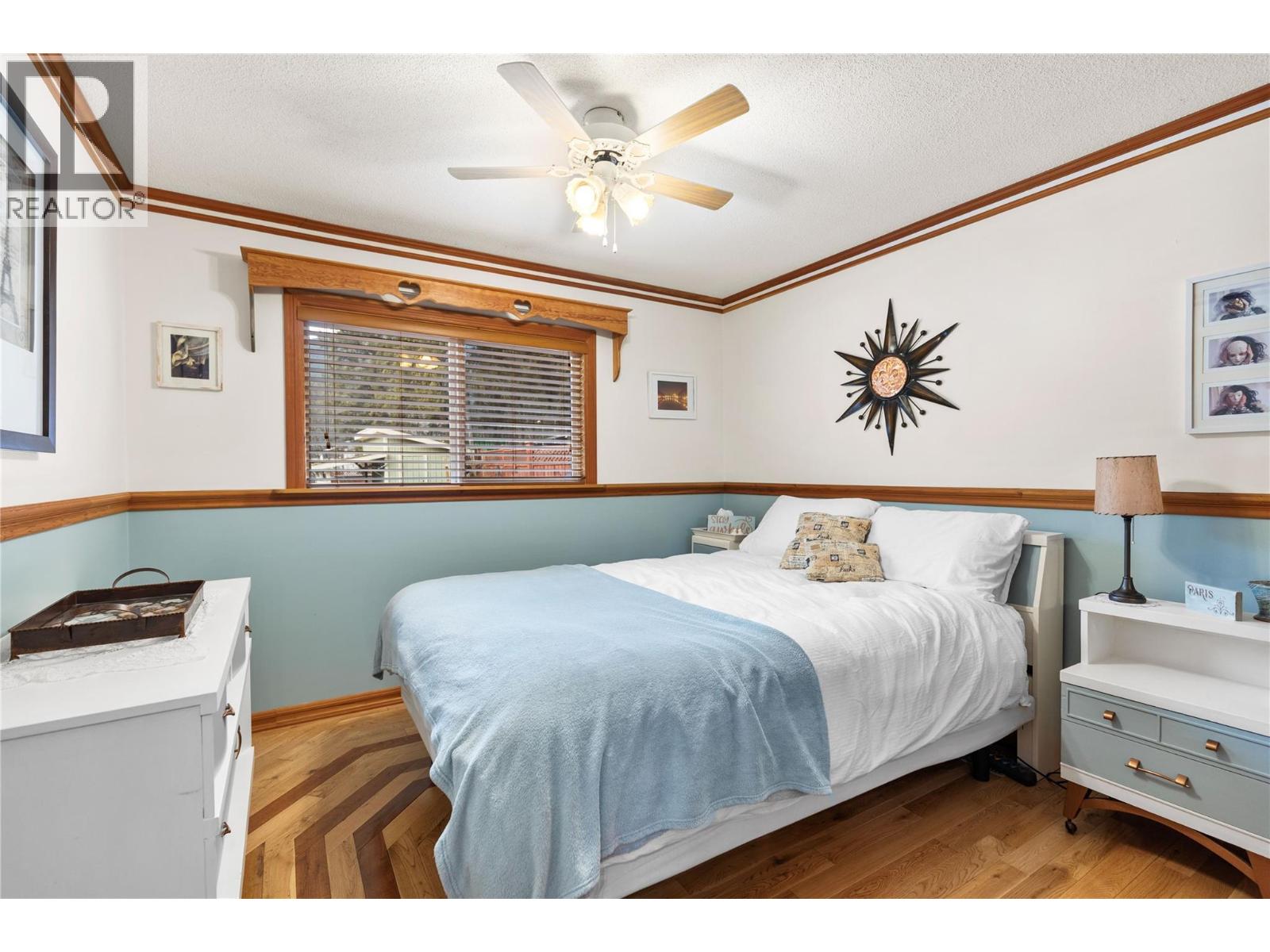 112 WALKER Road - 17