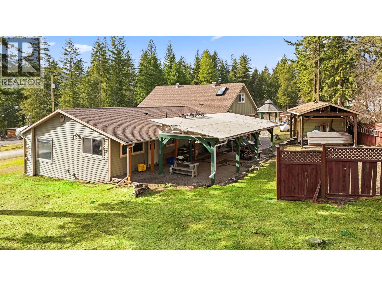 112 WALKER Road - 27