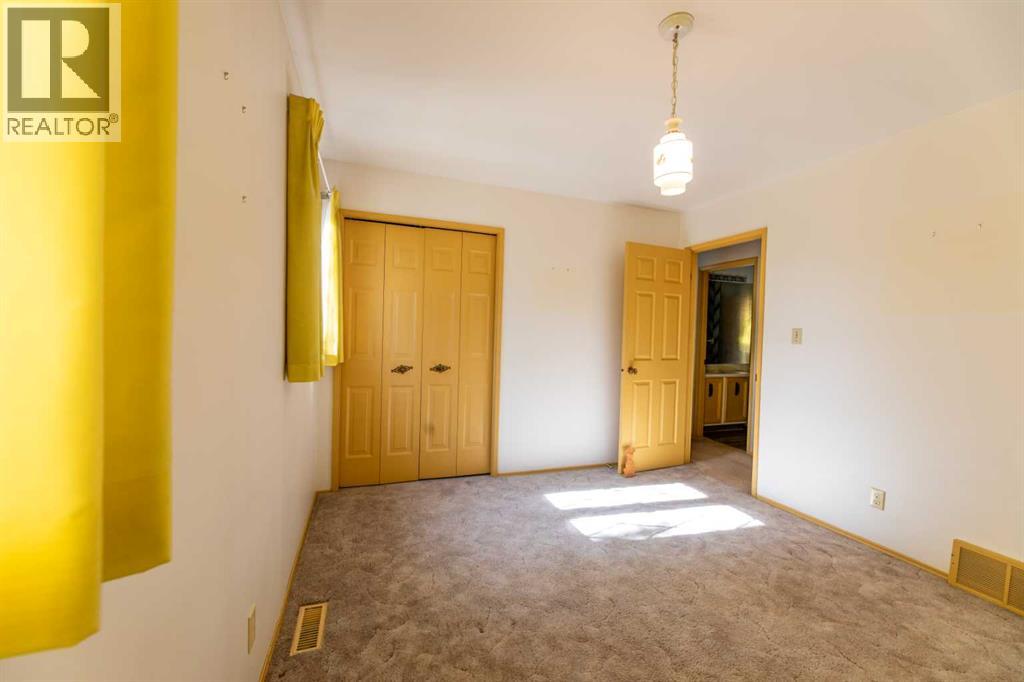 548 Mountain Street - 14