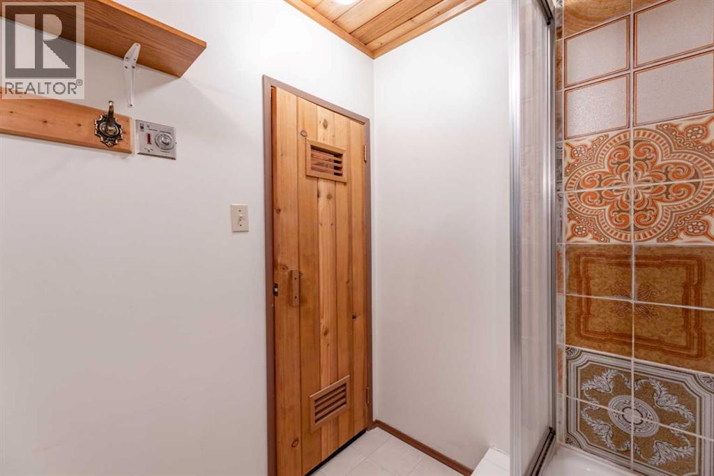 548 Mountain Street - 25
