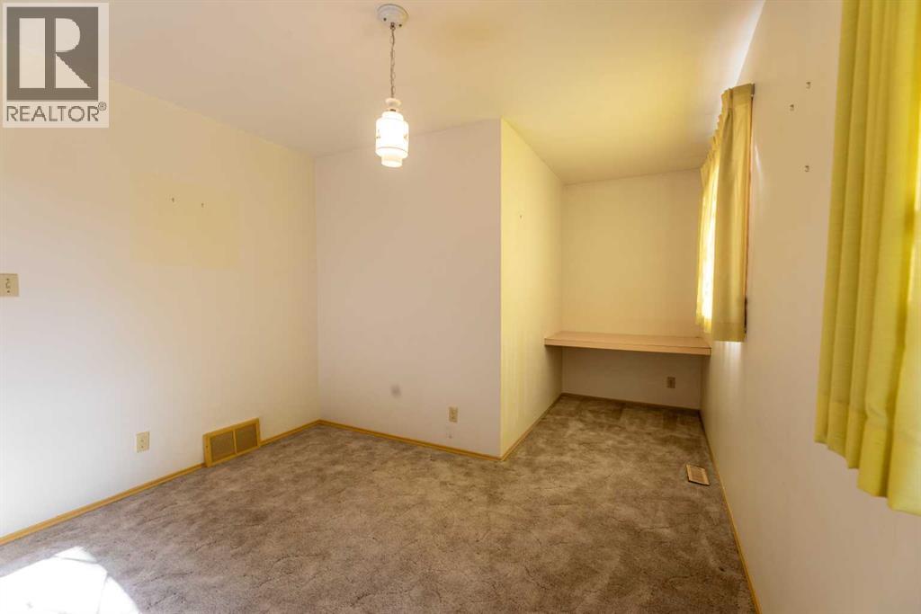 548 Mountain Street - 13