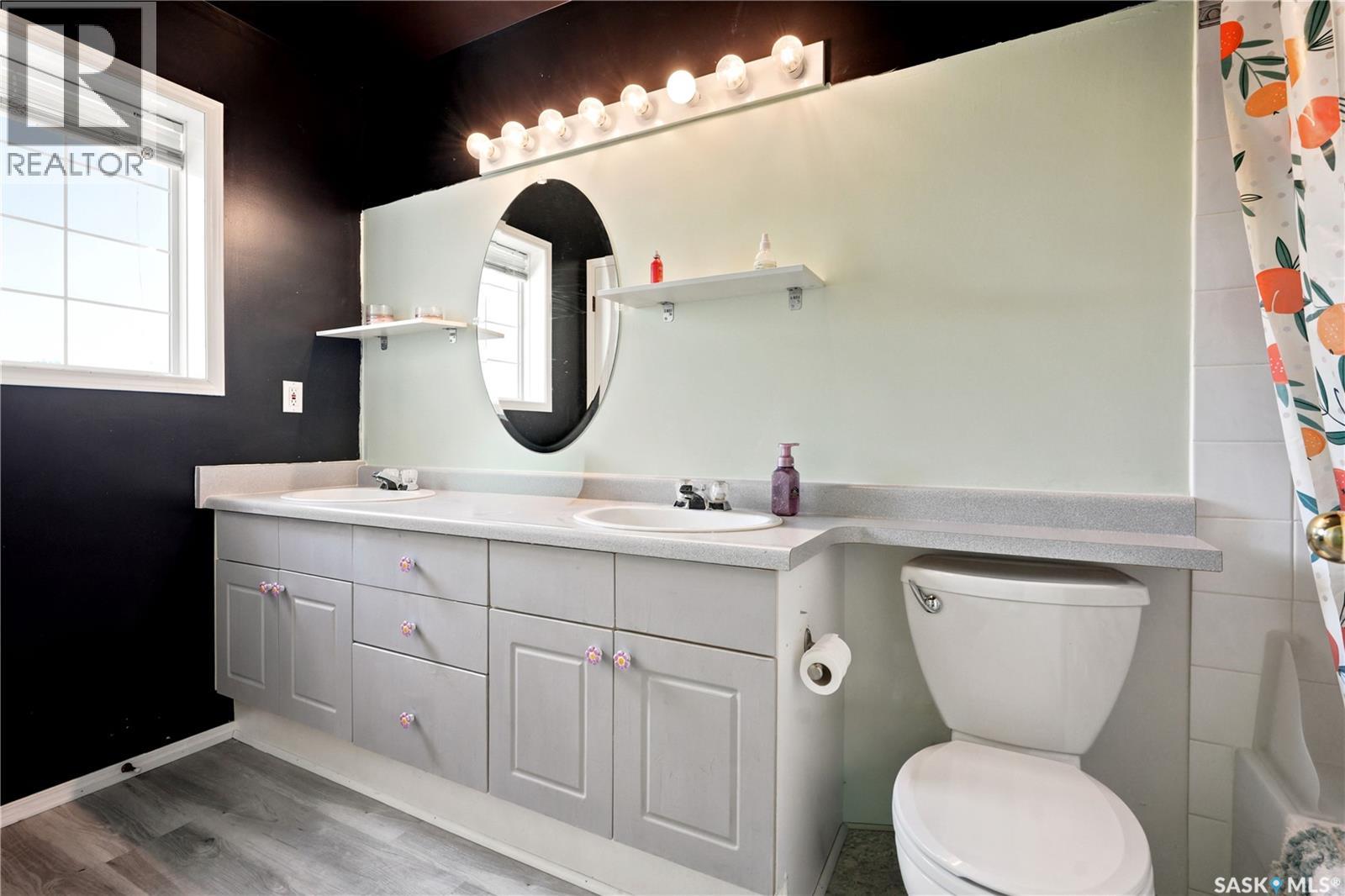 #127 535 McWillie AVENUE - 10