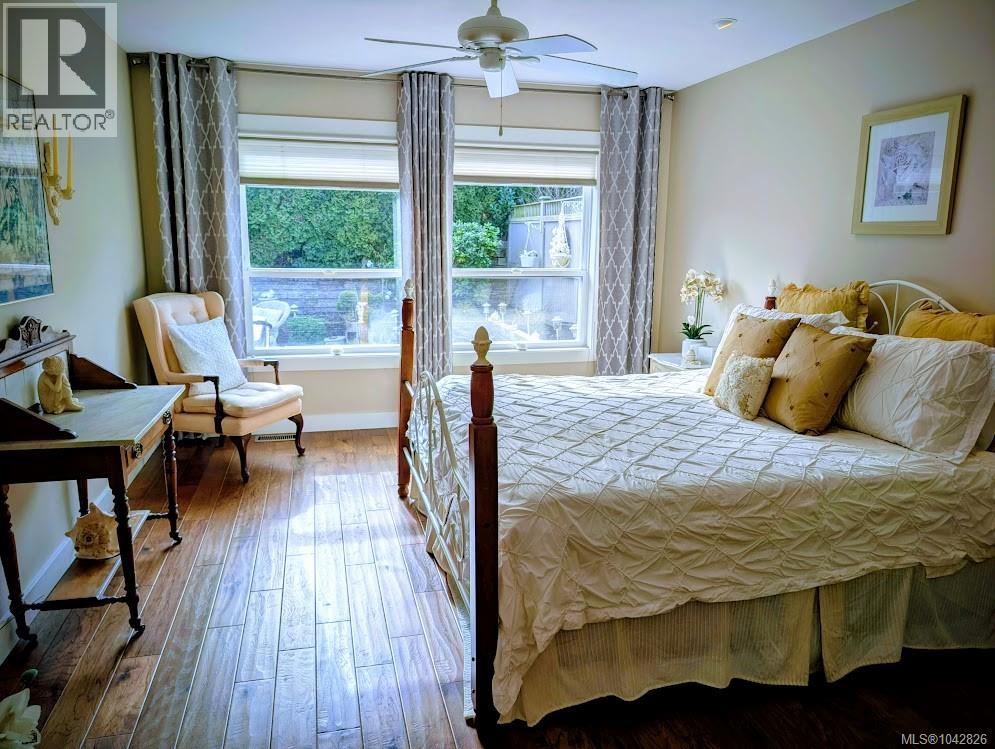 1307 Oceanside Dr - 10