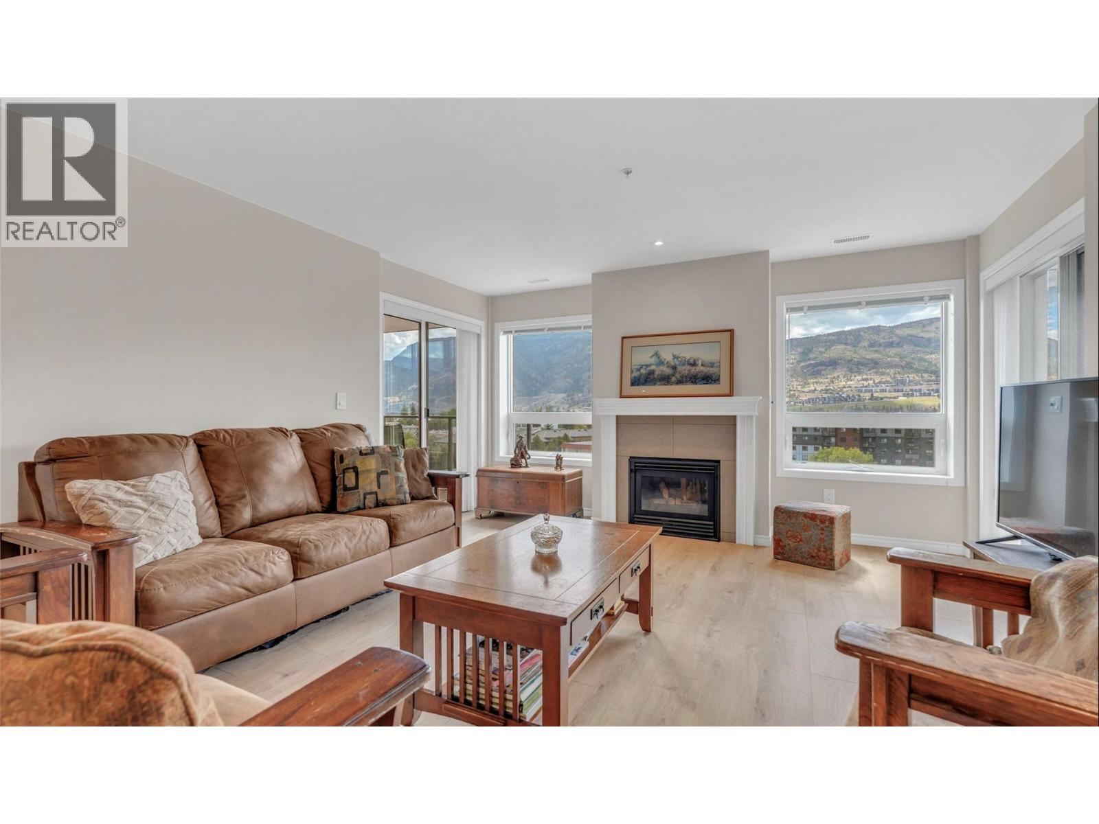 #804 3346 SKAHA LAKE Road - 3