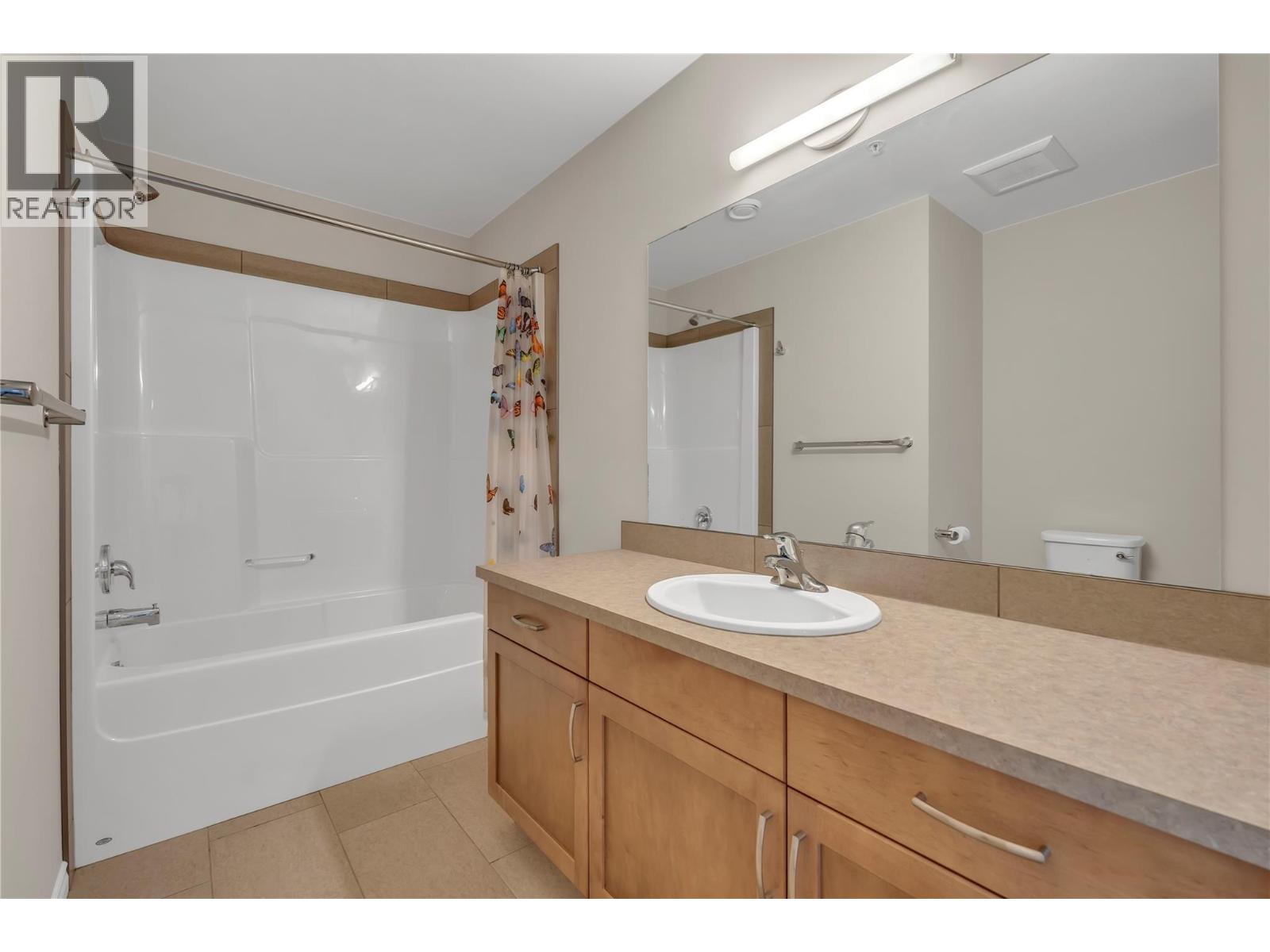 #804 3346 SKAHA LAKE Road - 16