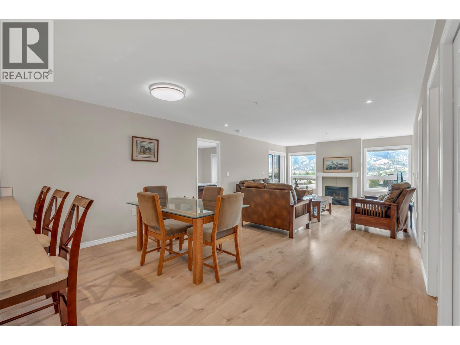 #804 3346 SKAHA LAKE Road - 9