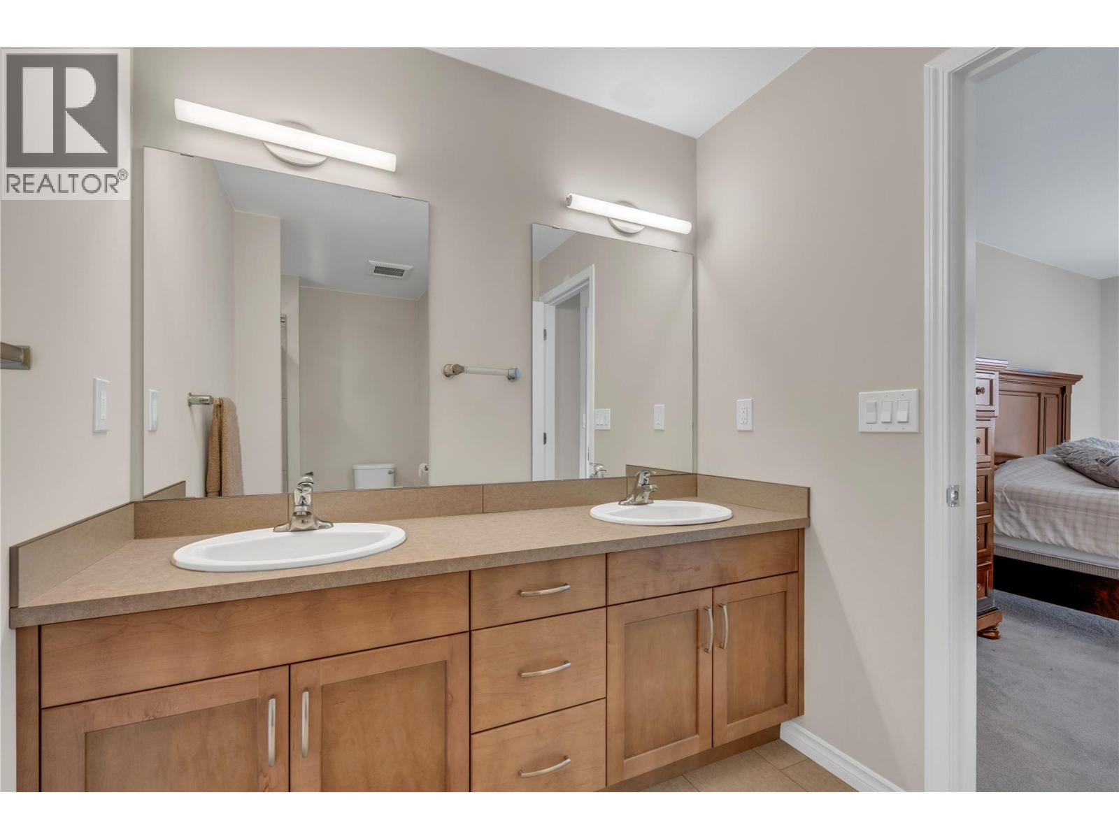 #804 3346 SKAHA LAKE Road - 22