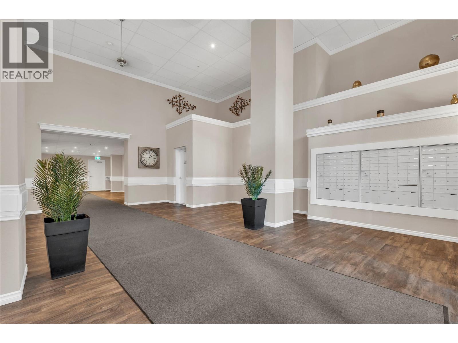 #804 3346 SKAHA LAKE Road - 41