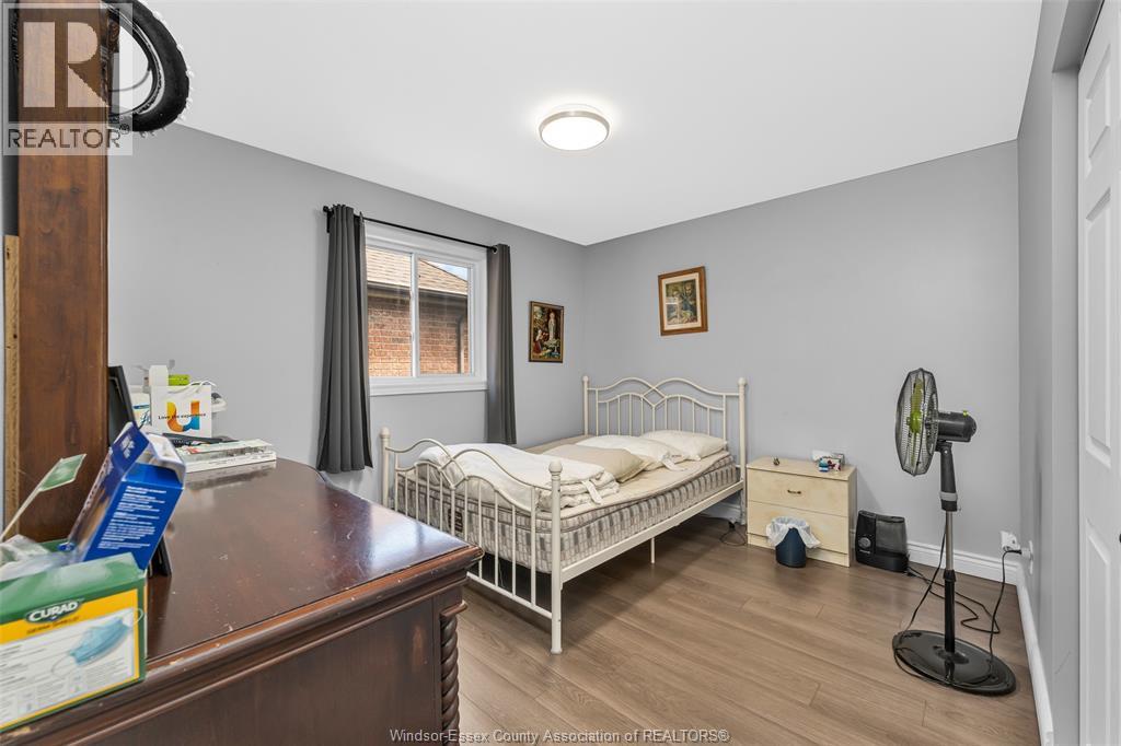2156 DOMINION BOULEVARD - 11