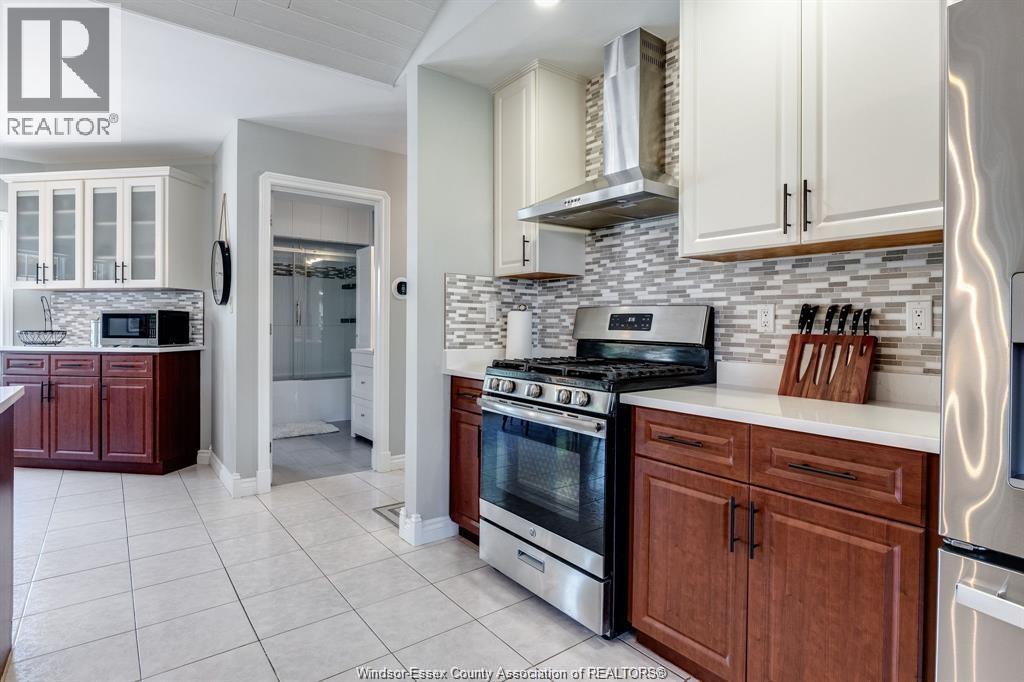 986 PORRONE DRIVE - 11