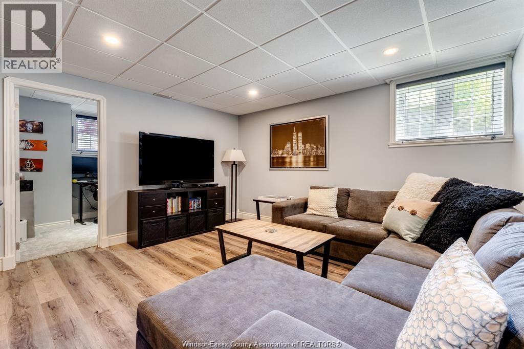 986 PORRONE DRIVE - 37