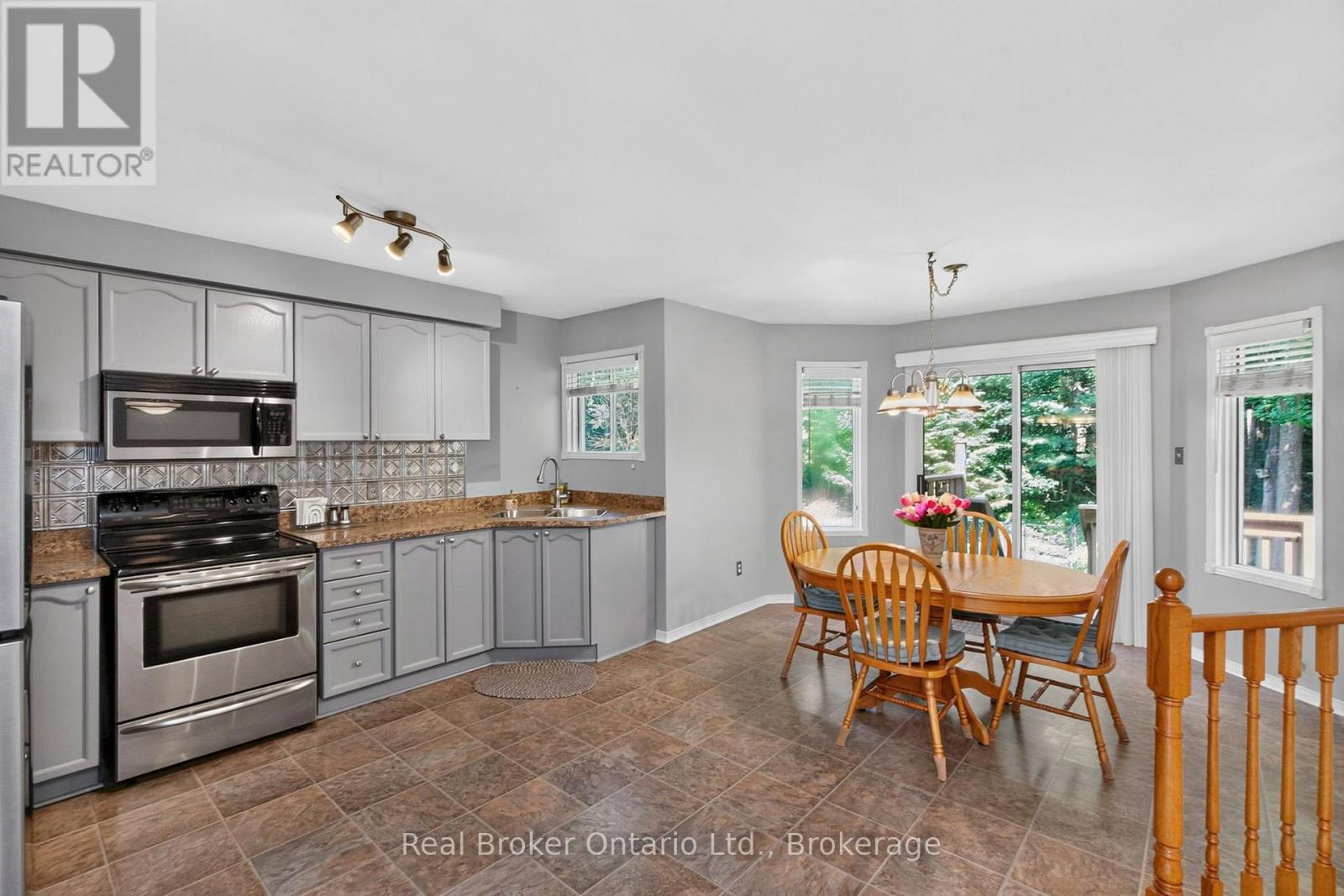 47 TIMBERLAND CRESCENT - Image 10