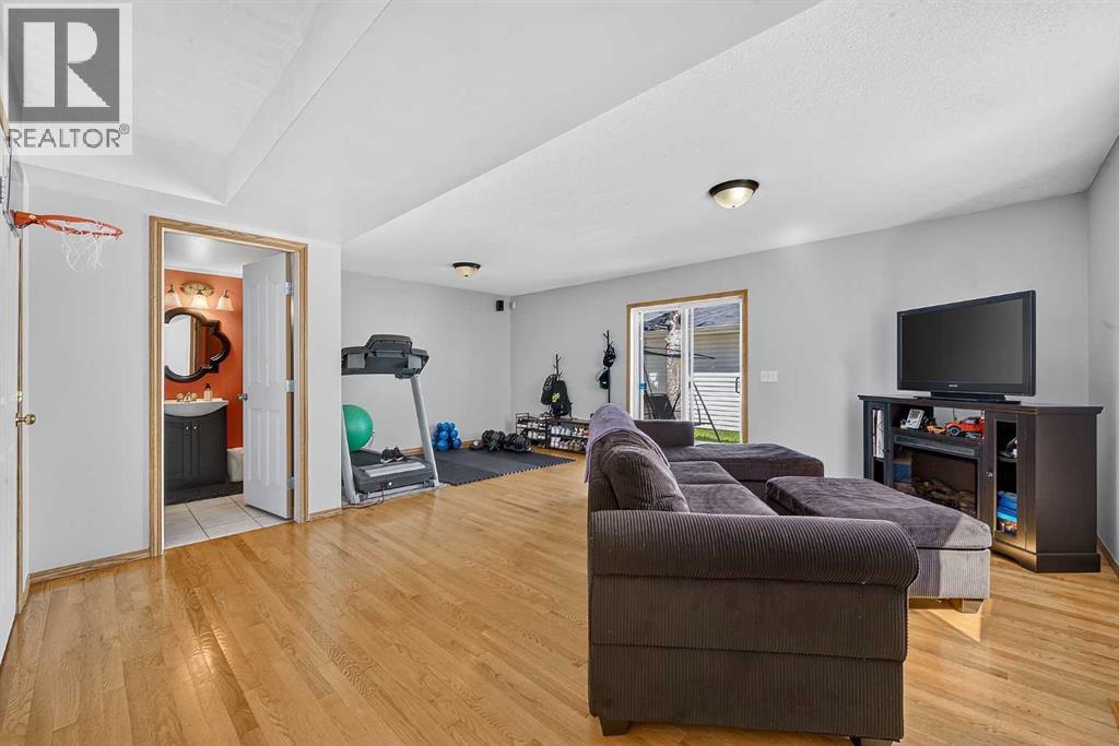 173 Martin Crossing Crescent NE - 19
