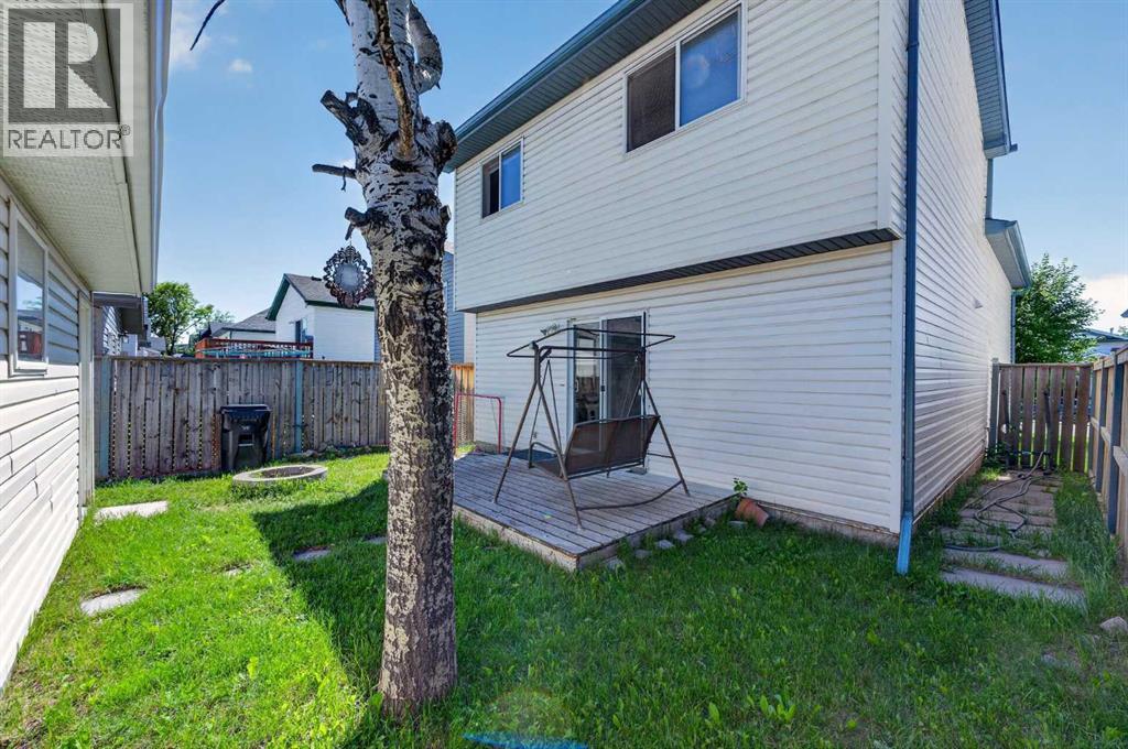173 Martin Crossing Crescent NE - 32