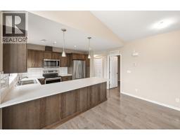 3388 Skaha Lake Road Unit# 201, Penticton, BC V2A6G4 Photo 10
