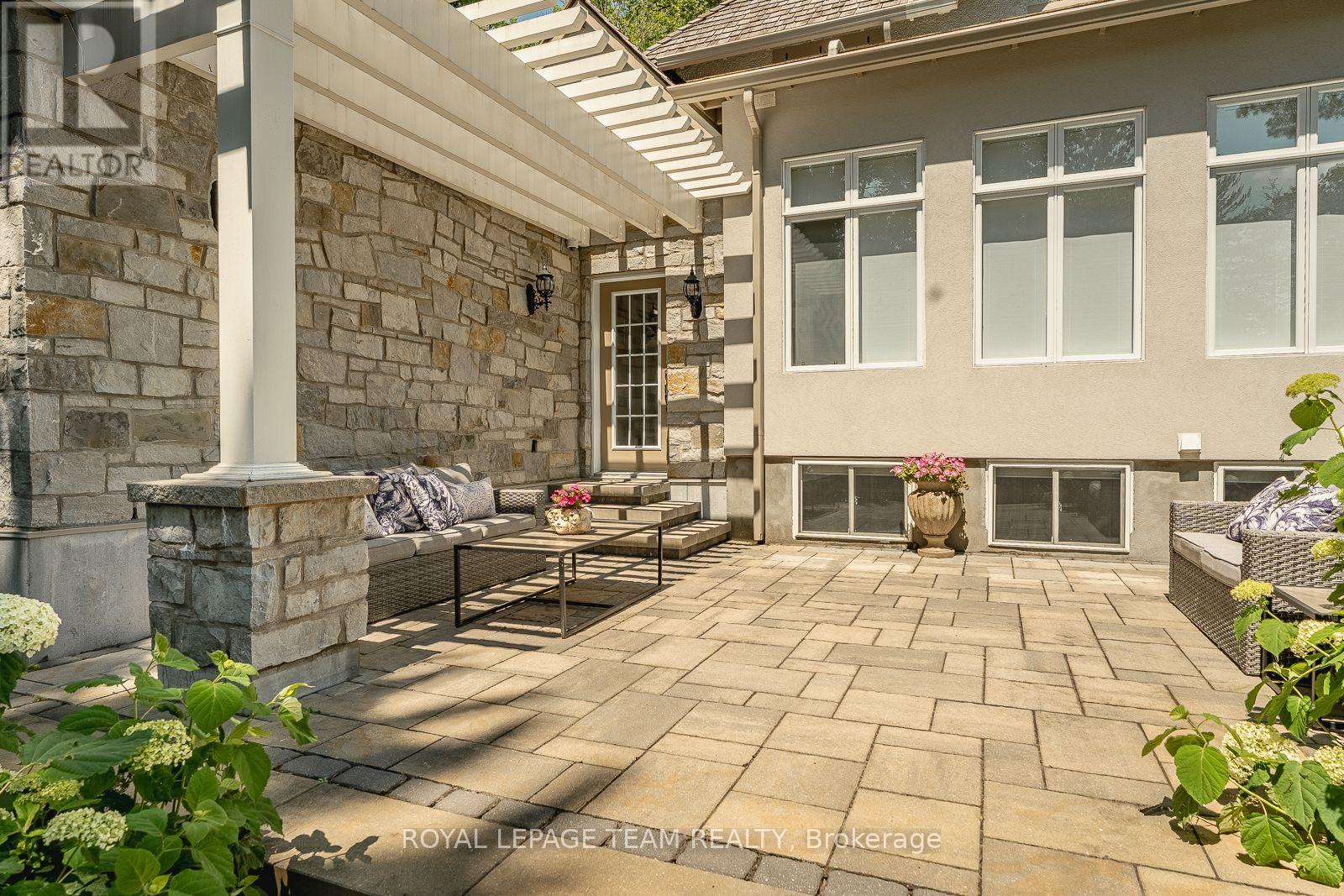 54 PARK ROAD - 40