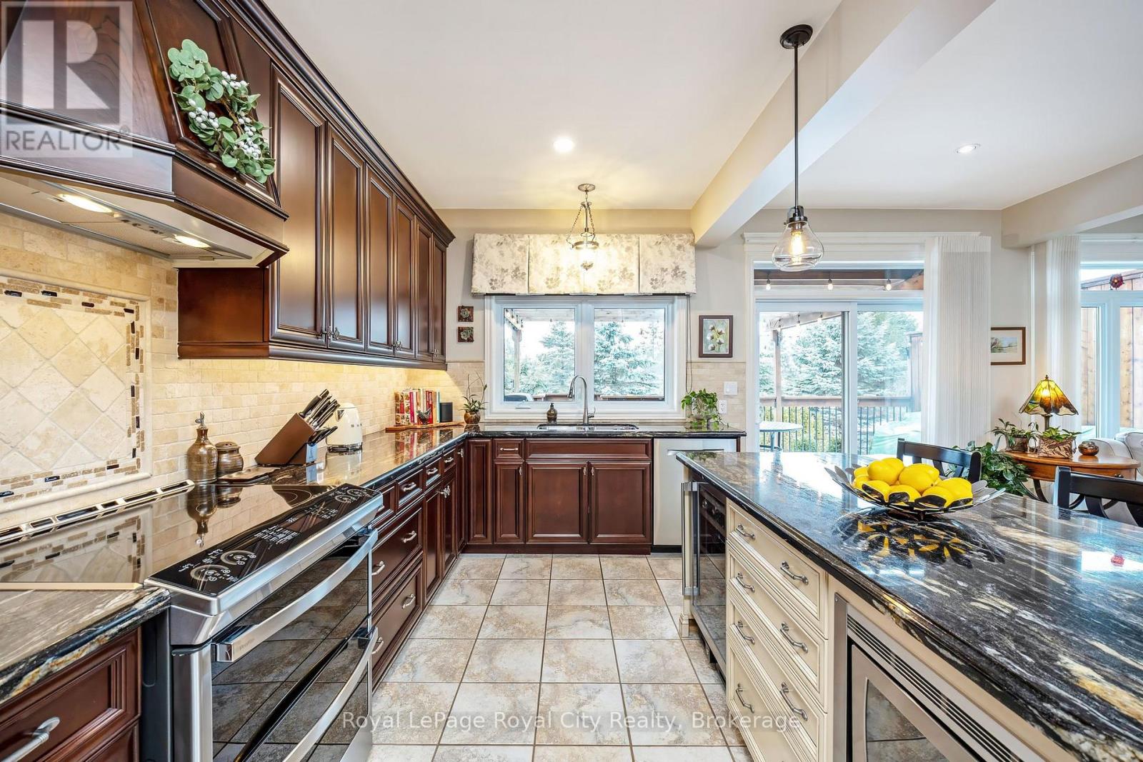 129 MILLVIEW COURT - 22