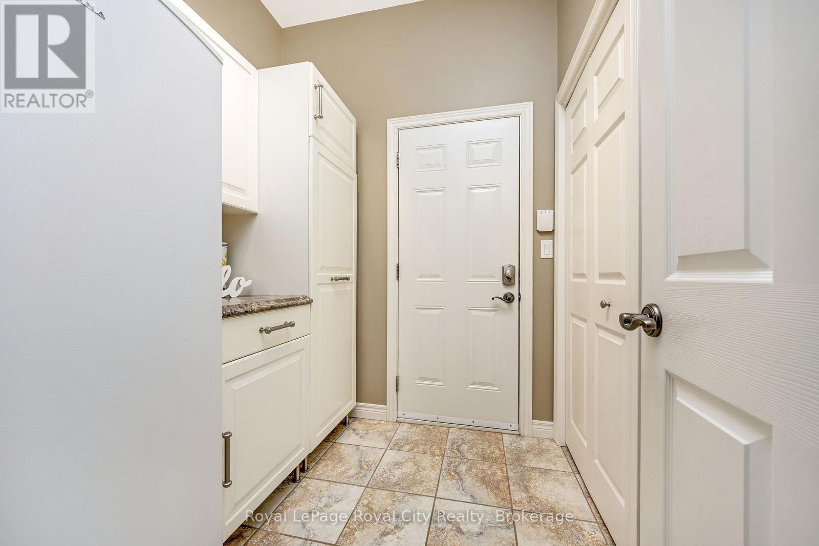 129 MILLVIEW COURT - 25