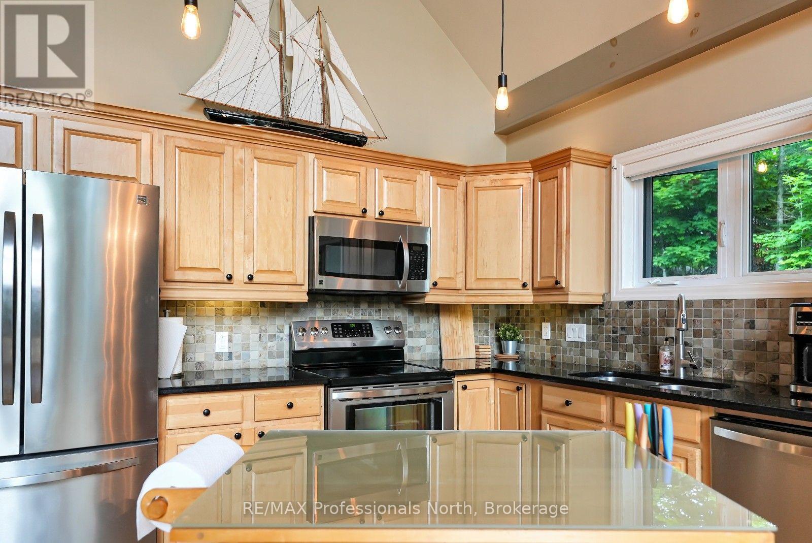 1311 WONDERLAND ROAD - Image 10
