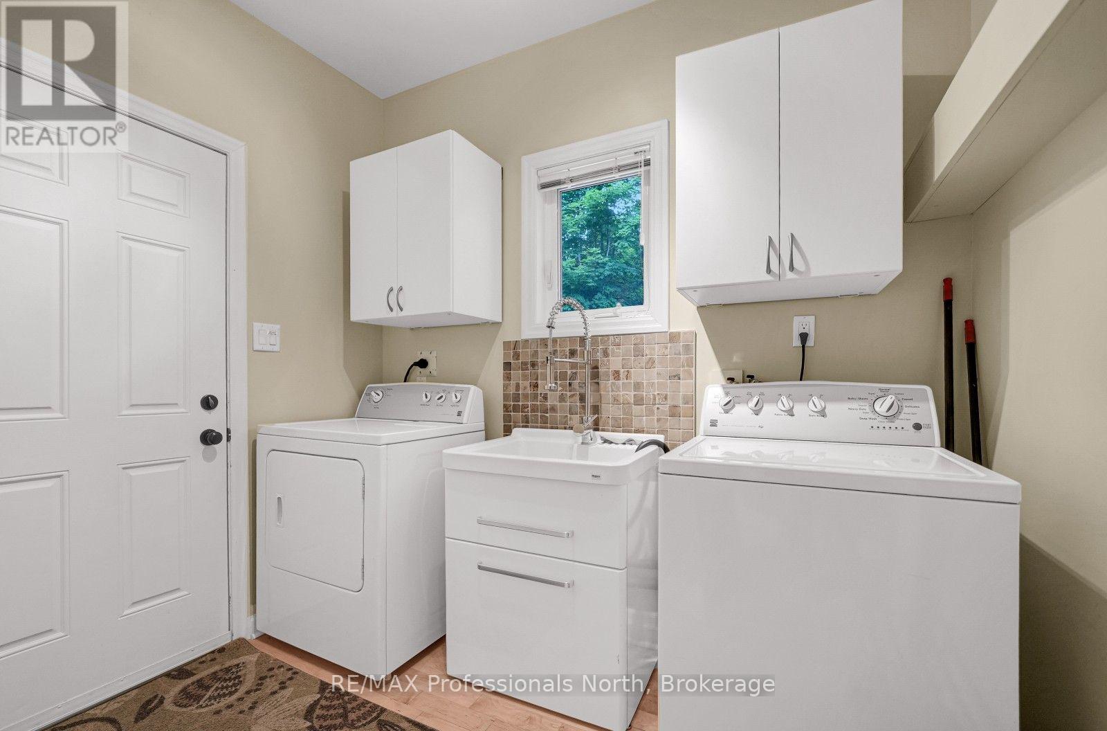 1311 WONDERLAND ROAD - Image 19