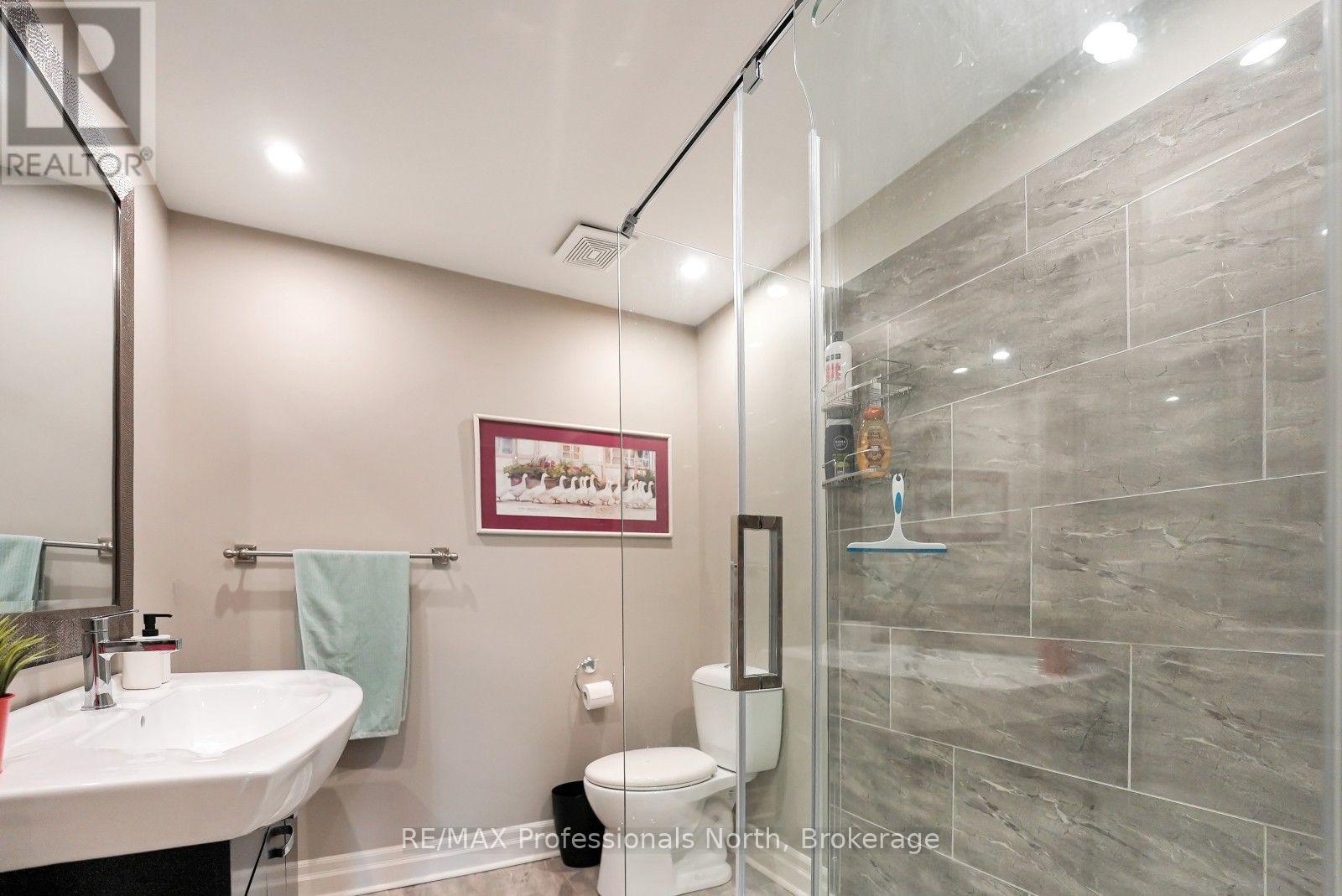 1311 WONDERLAND ROAD - Image 27
