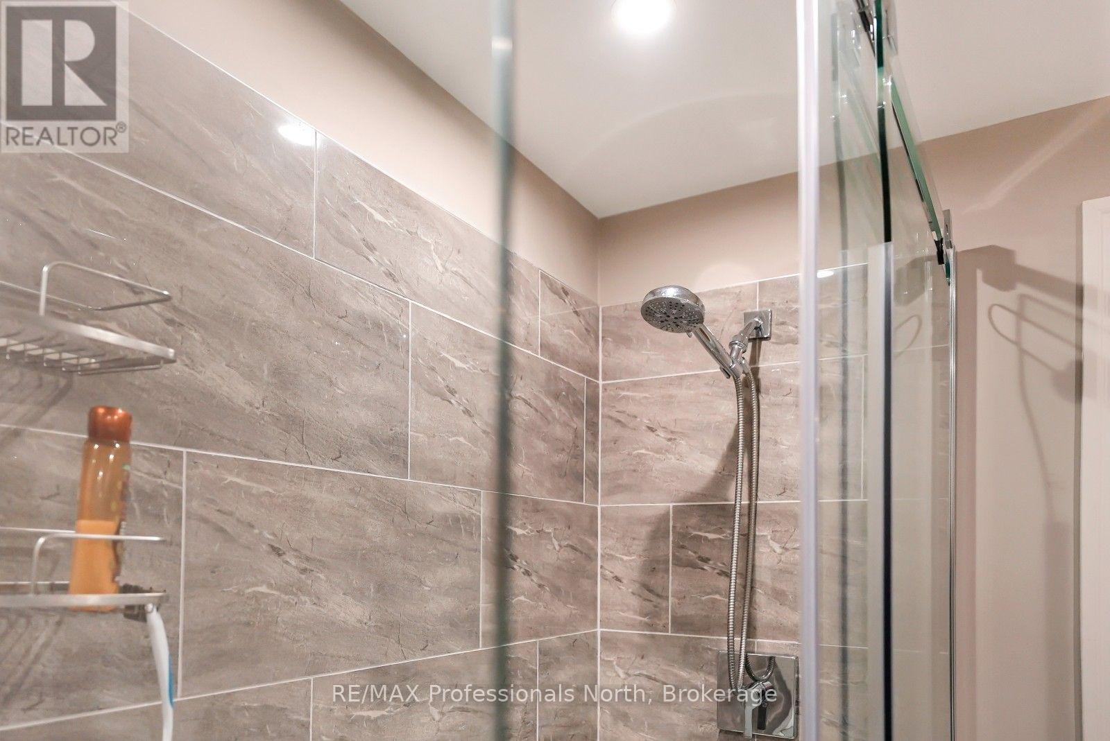 1311 WONDERLAND ROAD - Image 29