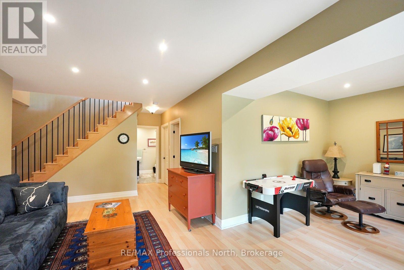 1311 WONDERLAND ROAD - Image 30