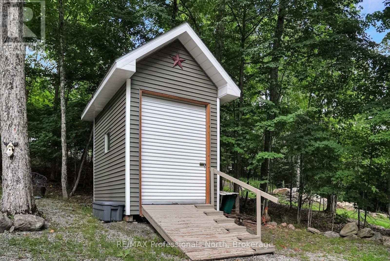 1311 WONDERLAND ROAD - Image 40