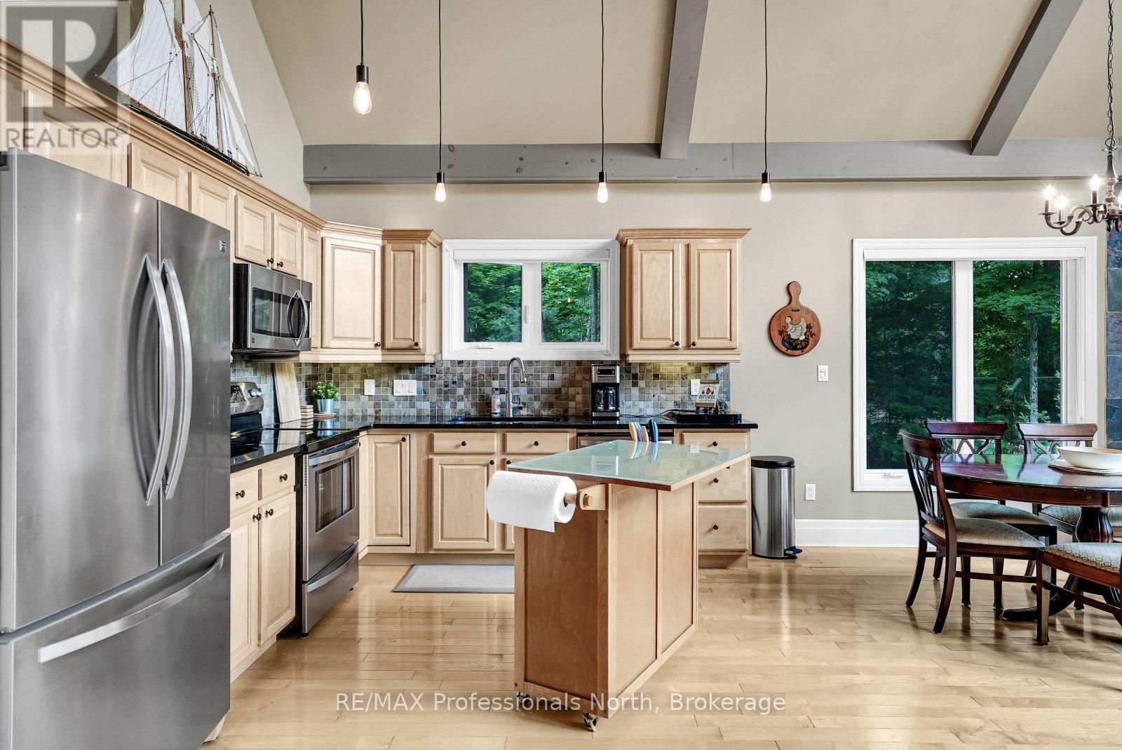 1311 WONDERLAND ROAD - Image 8