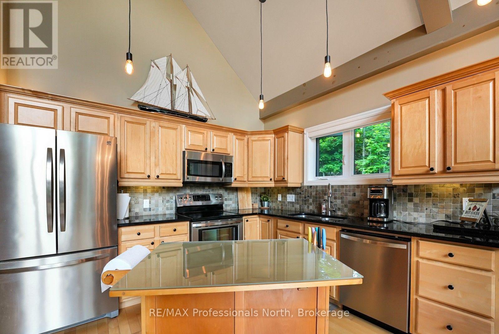1311 WONDERLAND ROAD - Image 9