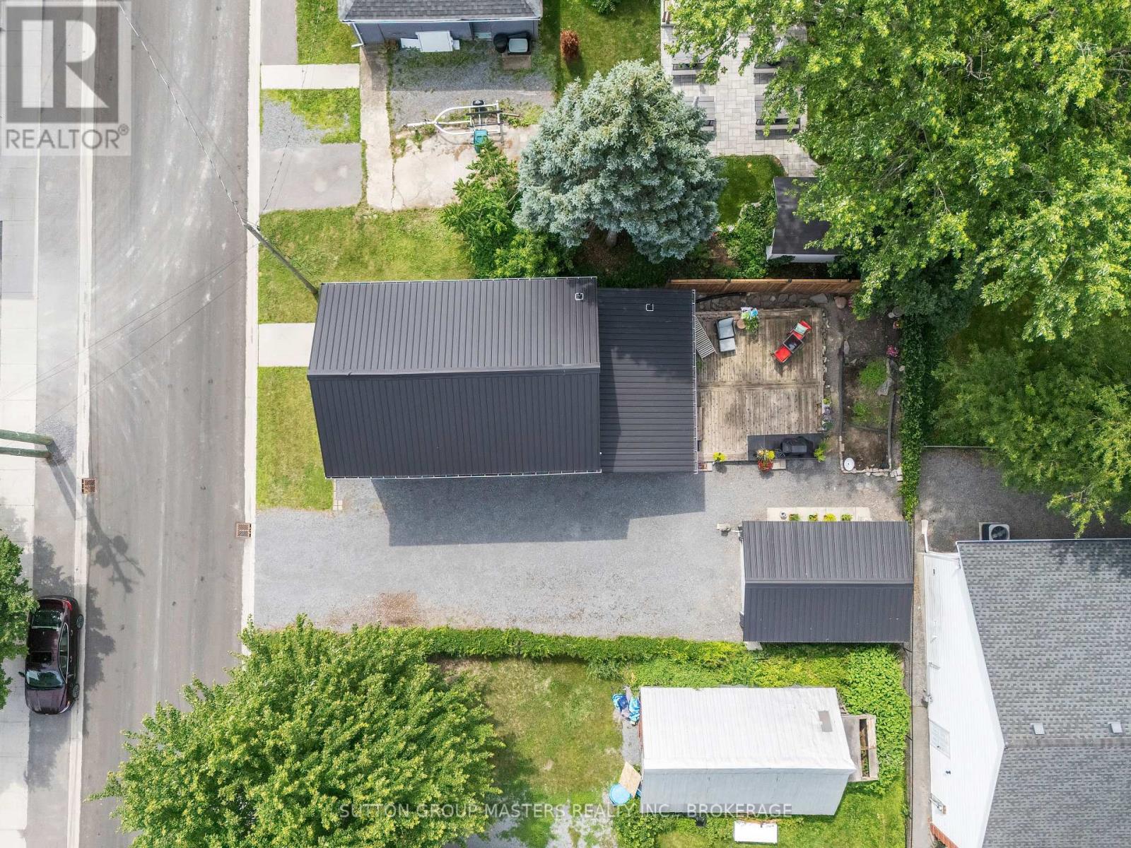 173 DAVY STREET N - 42