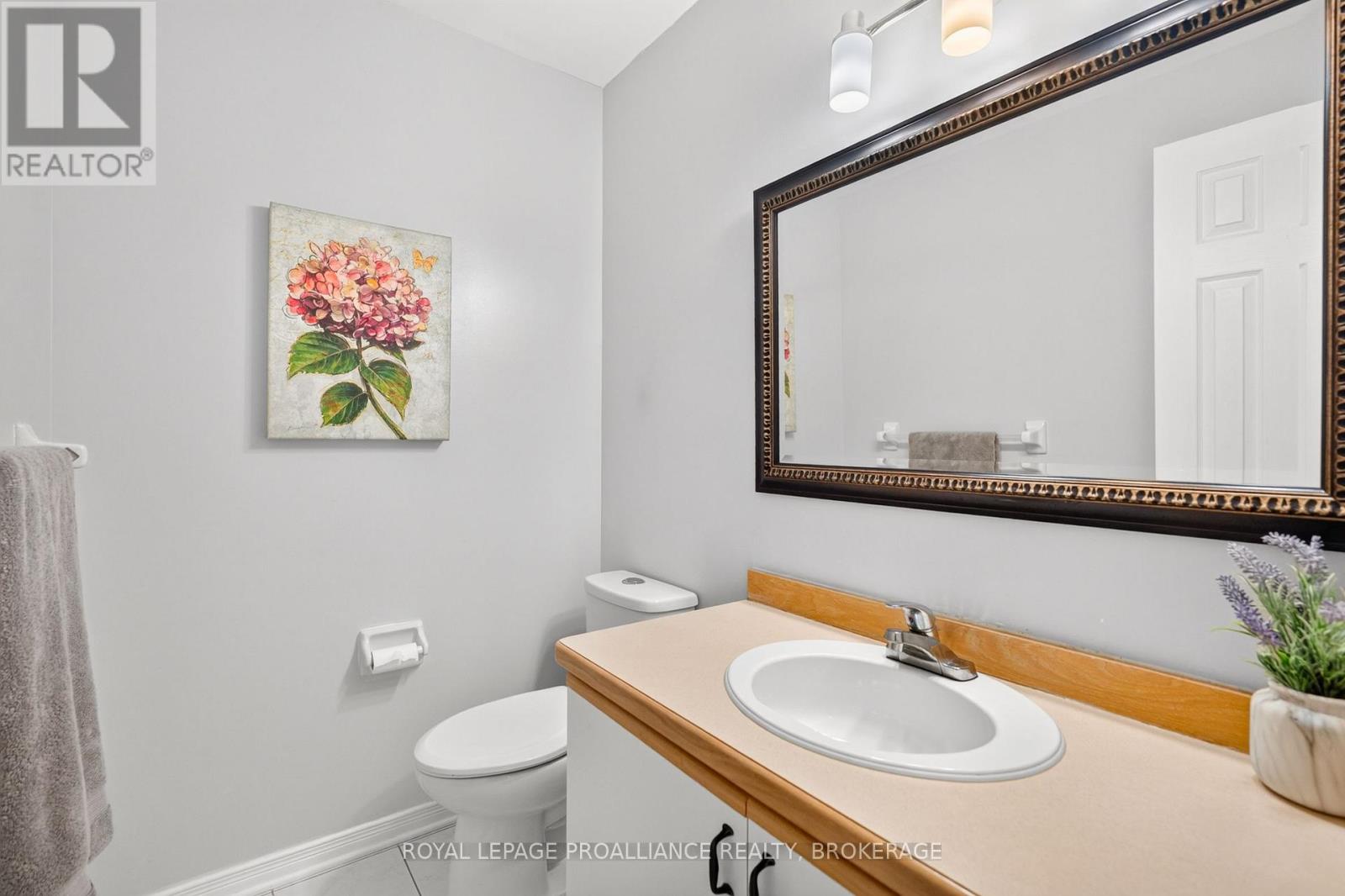 1067 ACADIA DRIVE - Image 10