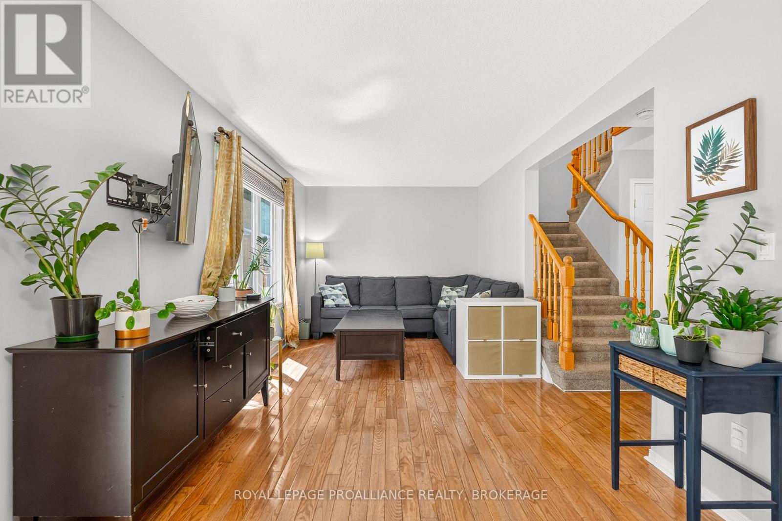 1067 ACADIA DRIVE - Image 17