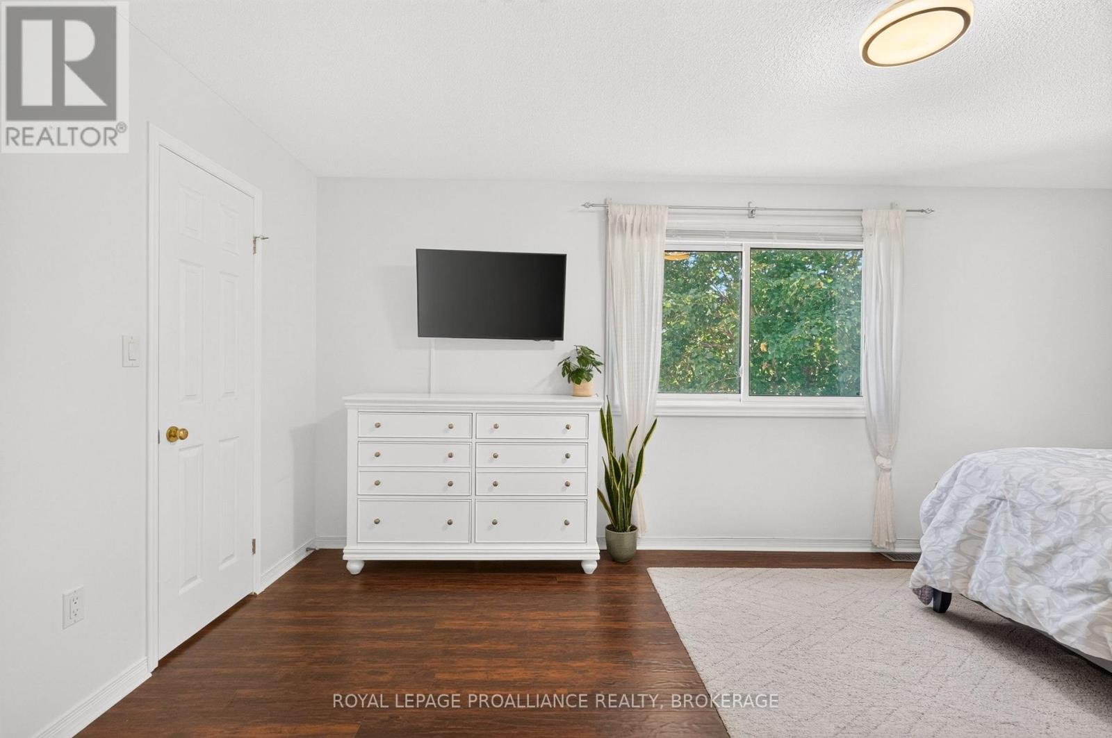 1067 ACADIA DRIVE - Image 31