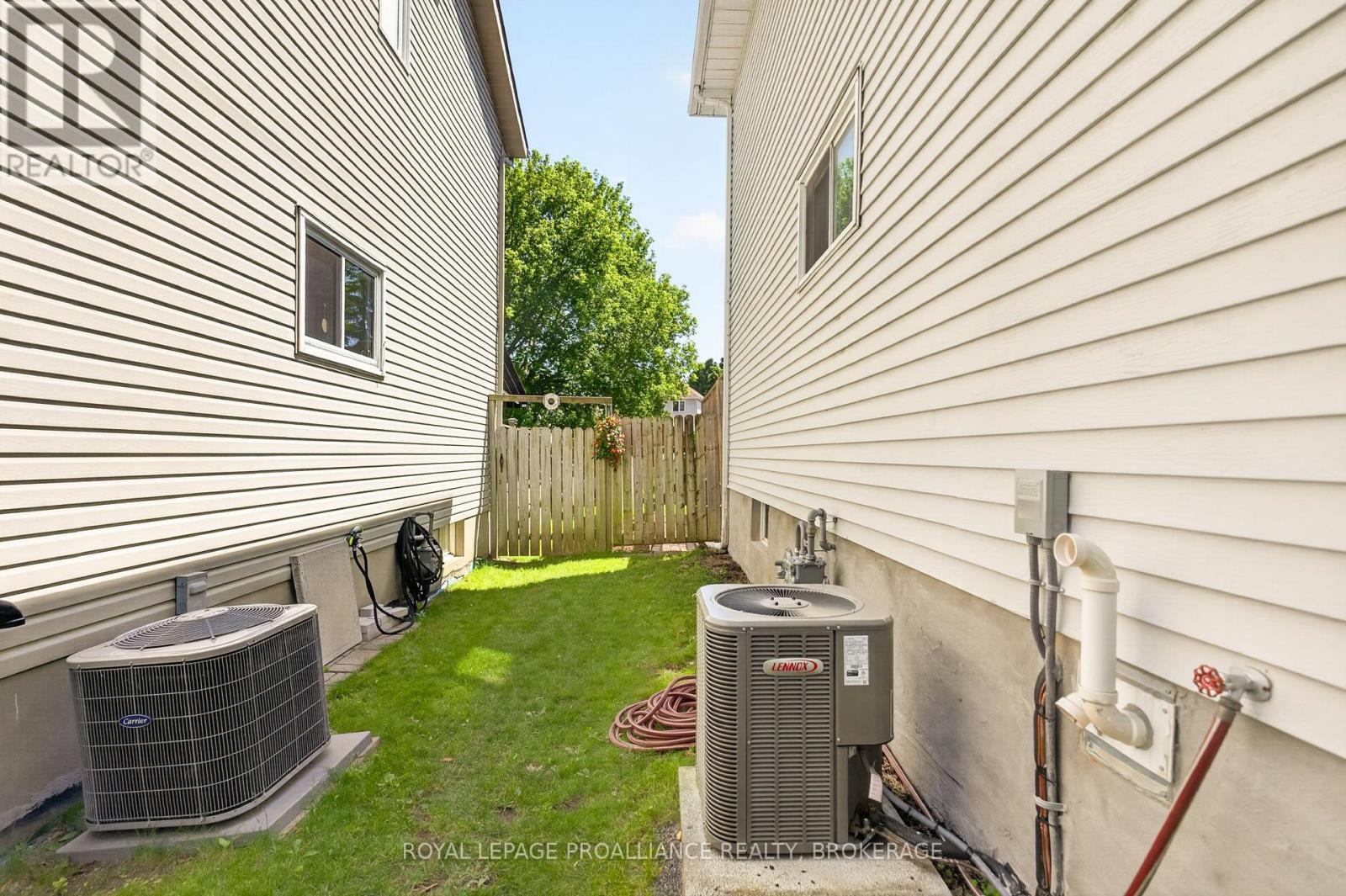 1067 ACADIA DRIVE - Image 43