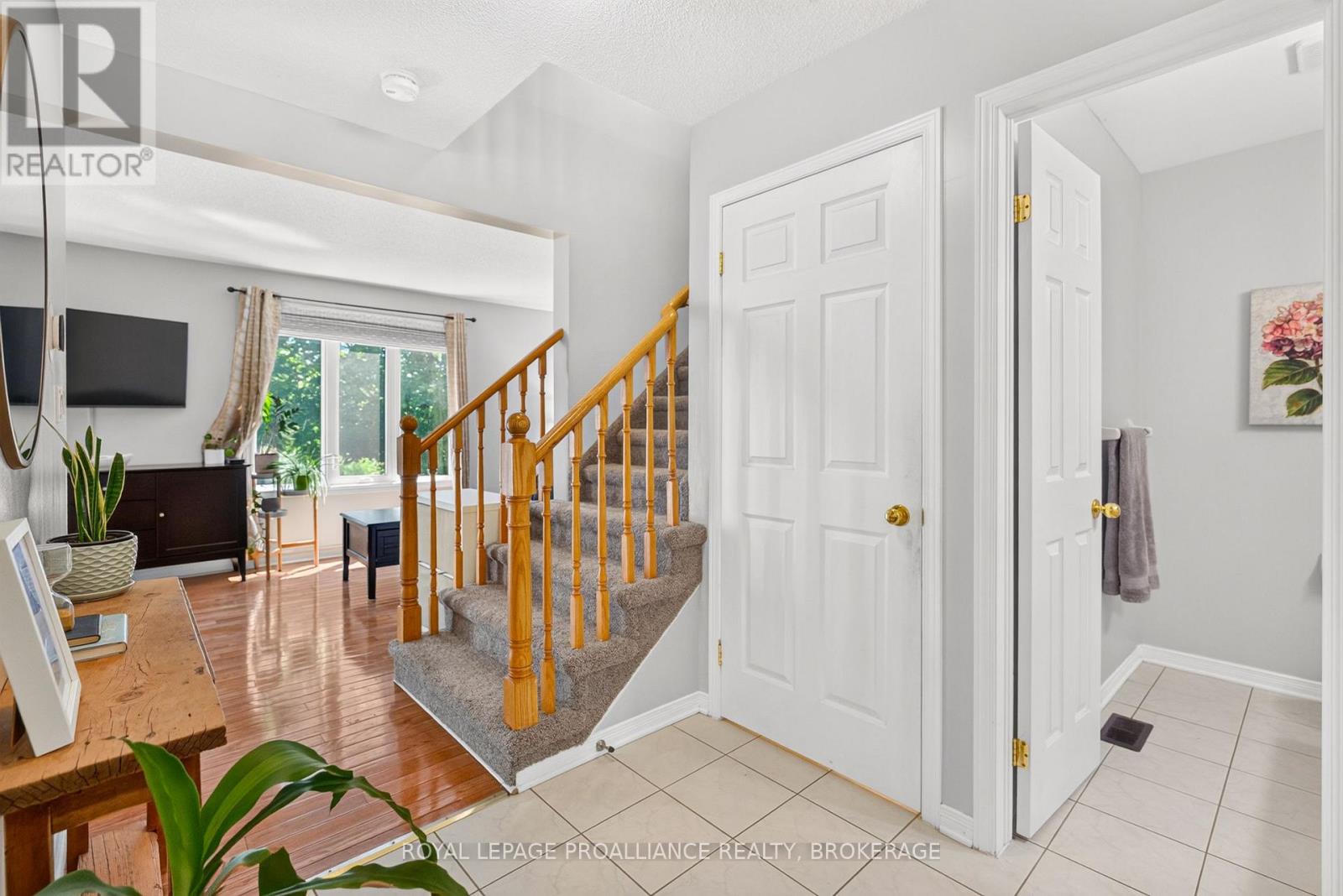 1067 ACADIA DRIVE - Image 7