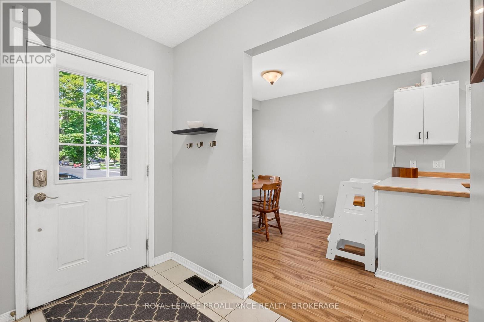 1067 ACADIA DRIVE - Image 9