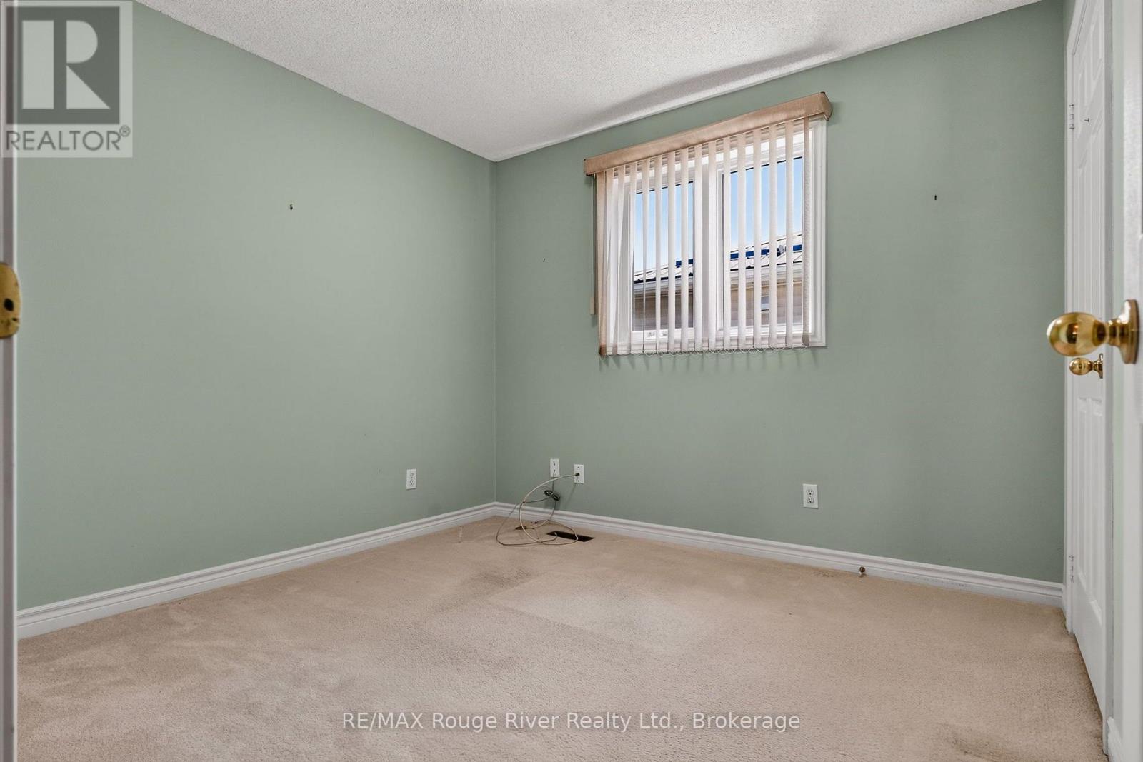 660 EWING STREET - Image 24
