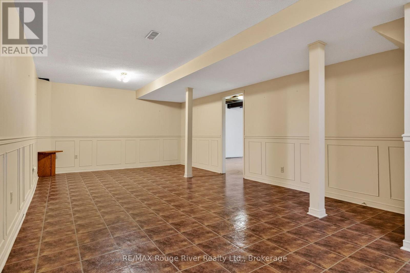 660 EWING STREET - Image 28