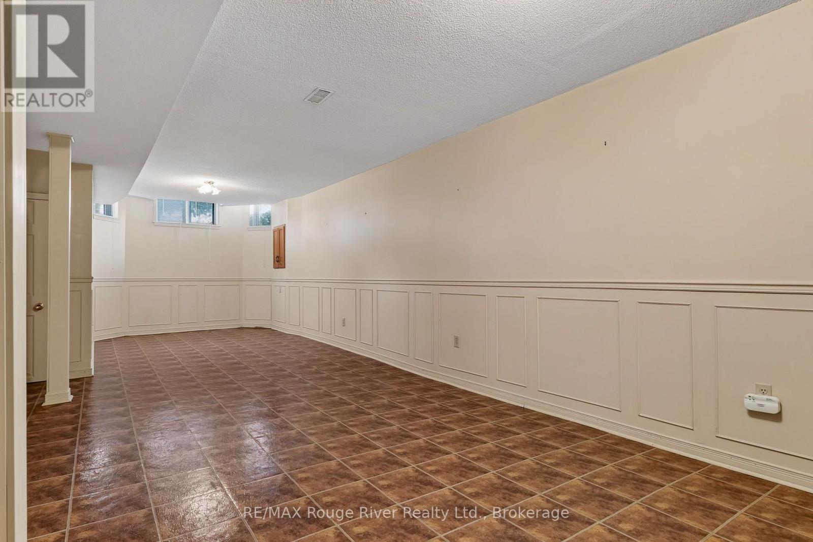 660 EWING STREET - Image 29