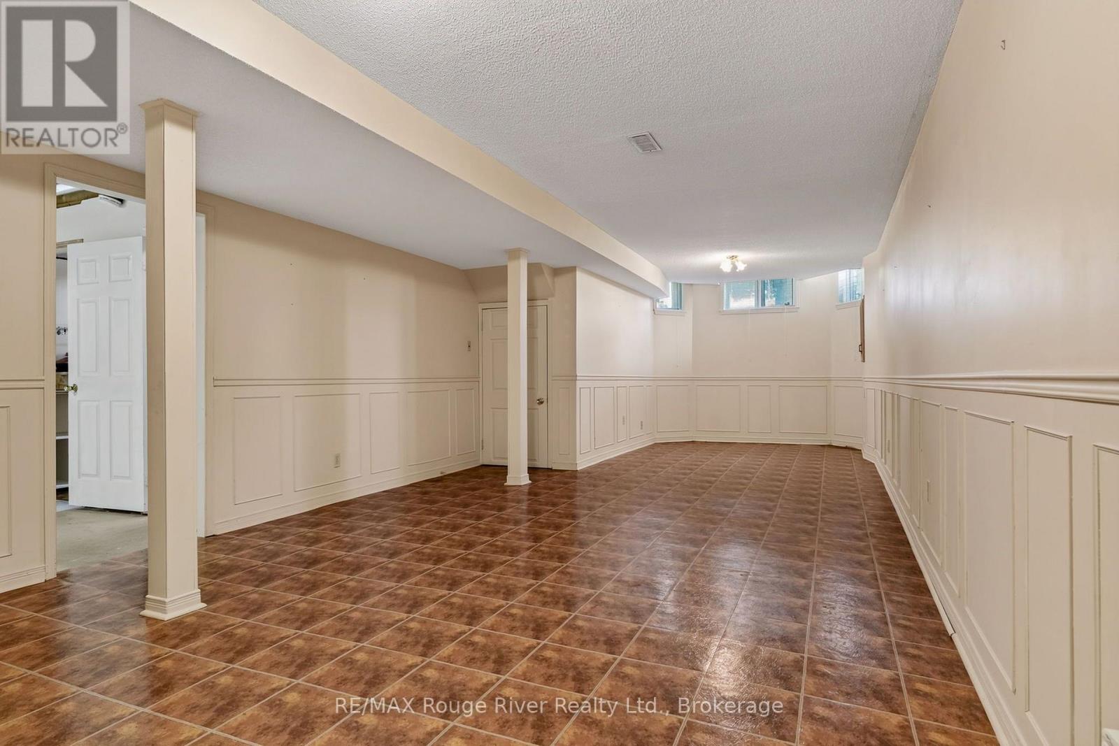 660 EWING STREET - Image 30
