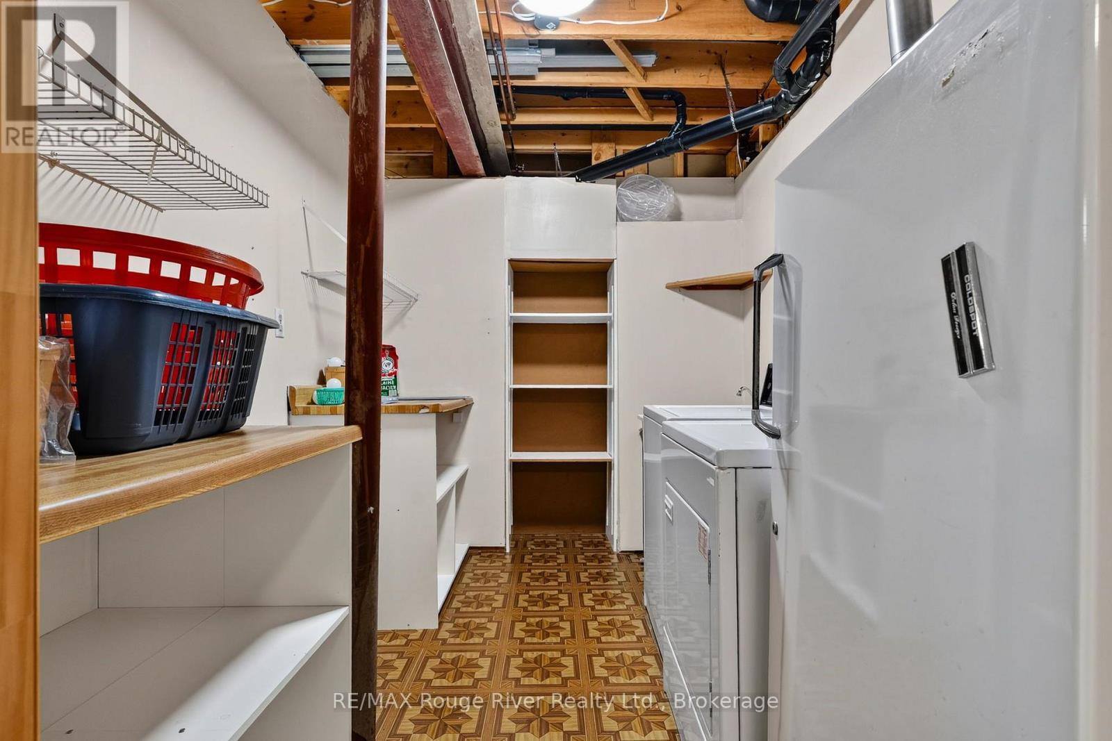 660 EWING STREET - Image 34