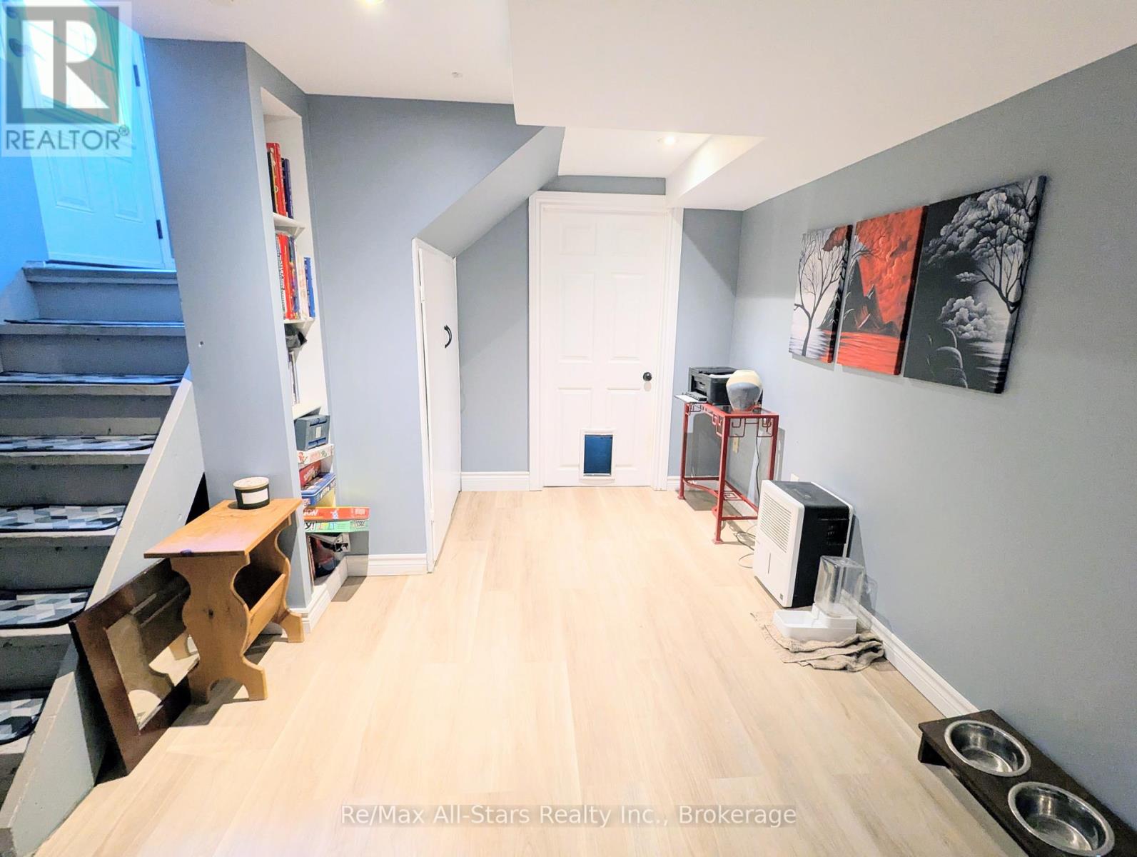 14 VALLEY ROAD - 16