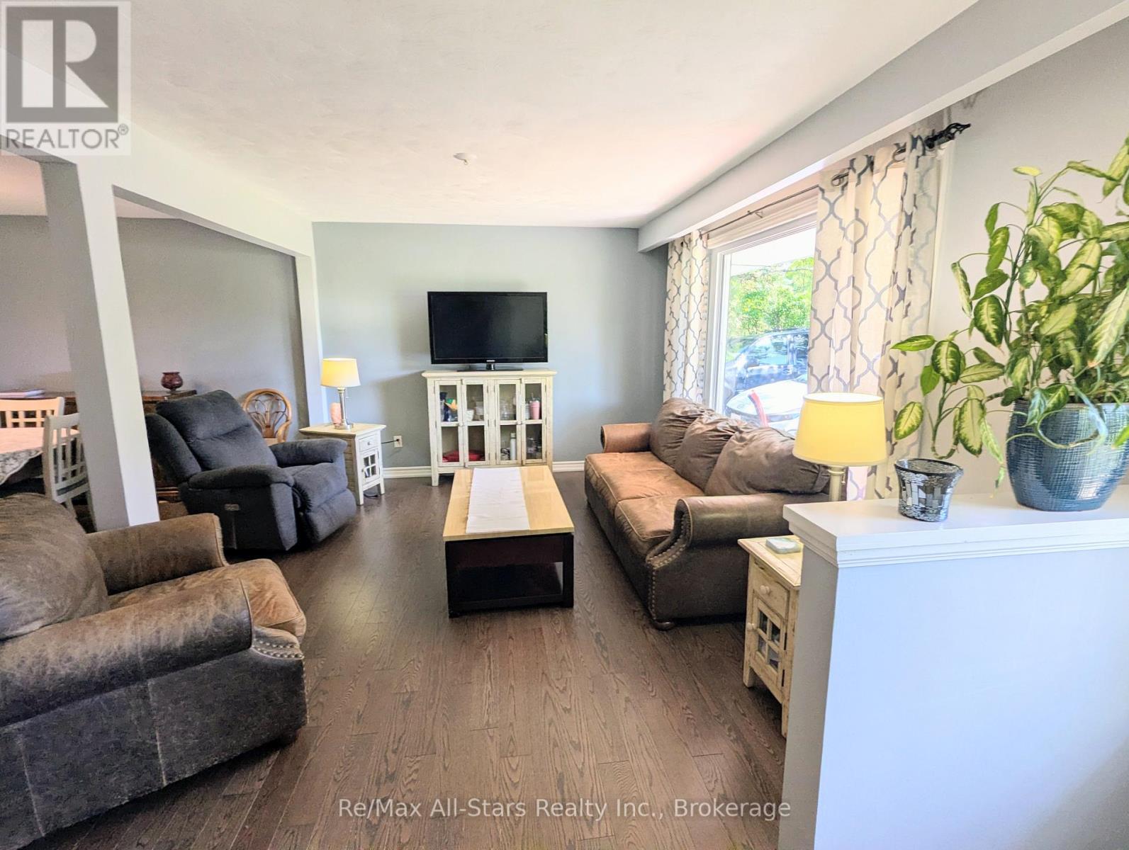 14 VALLEY ROAD - 7