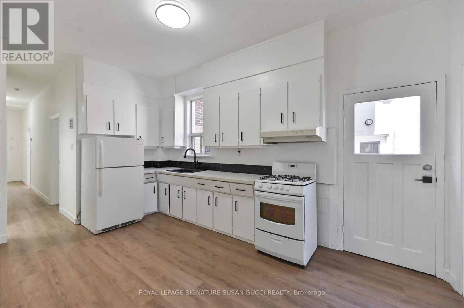 493 OSSINGTON AVENUE - 10